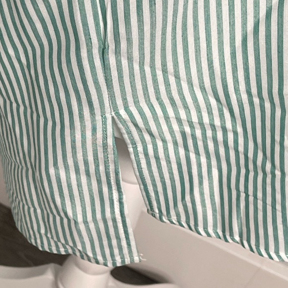 NWOT: VELVET HEART Green and White Striped Short Sleeve Button up Shirt Size XL - Picture 5 of 7